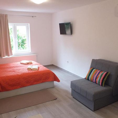 Guest House Ema Grabovac  Bagian luar foto