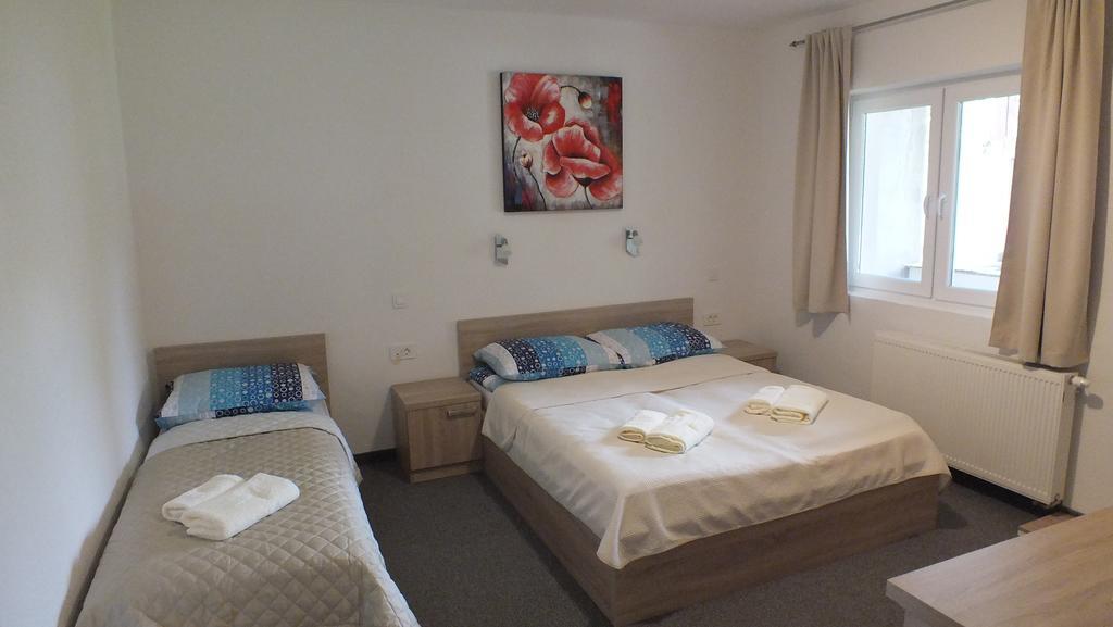 Guest House Ema Grabovac  Bagian luar foto