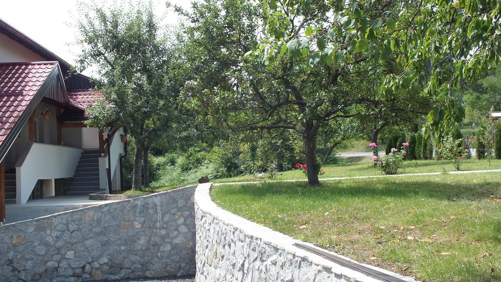 Guest House Ema Grabovac  Bagian luar foto