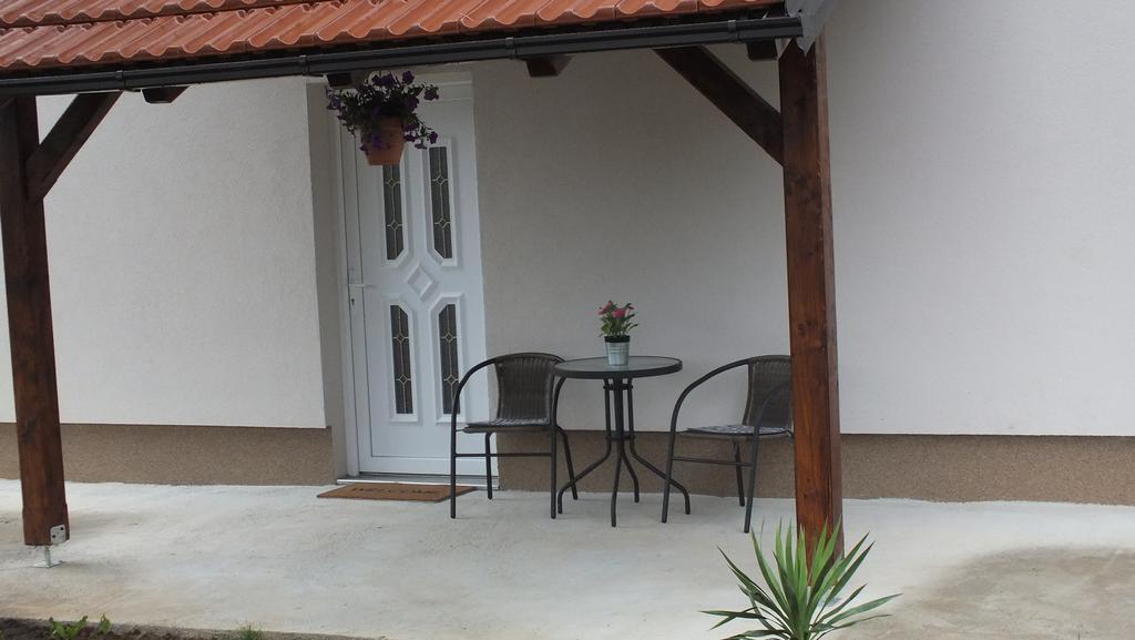 Guest House Ema Grabovac  Bagian luar foto