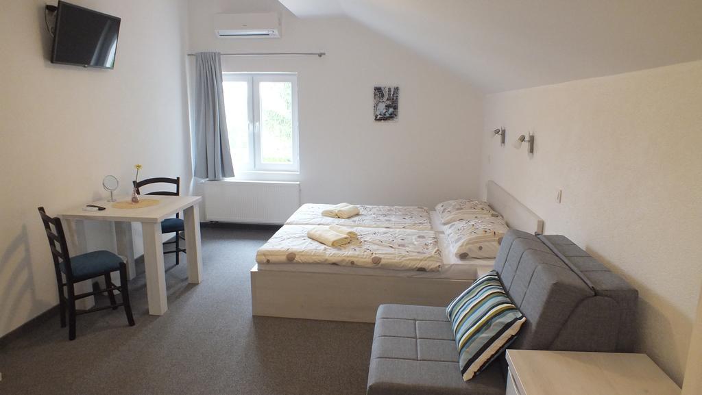 Guest House Ema Grabovac  Bagian luar foto