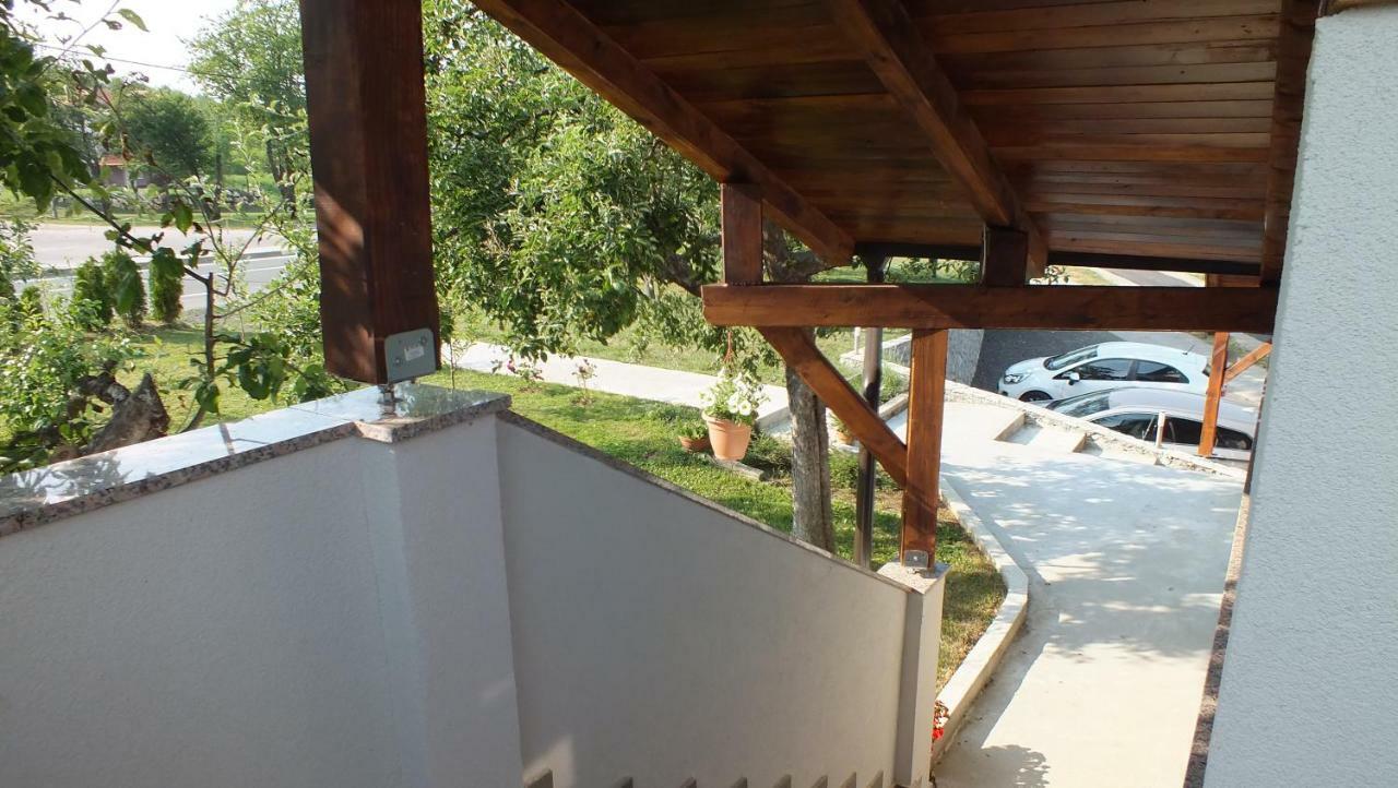Guest House Ema Grabovac  Bagian luar foto